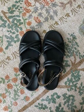 Black Leather Cross-Strap Women's Sandals